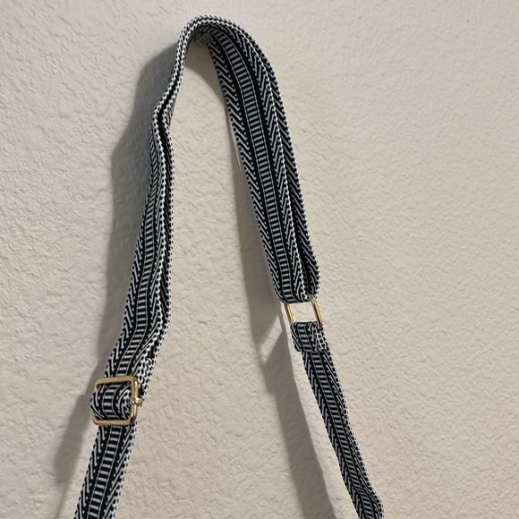 Small adjustable bag - Picture 4 of 6